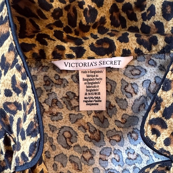 Women’s Victoria secret pajama shirt - Picture 3 of 3